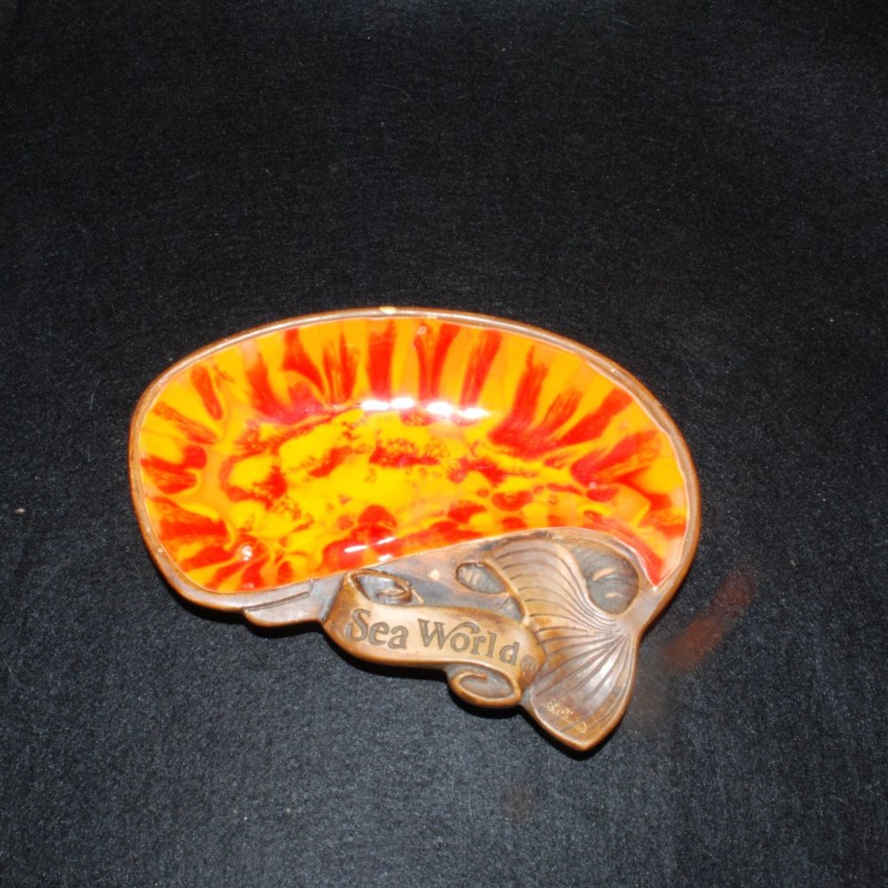 1982 Sea Word Tray